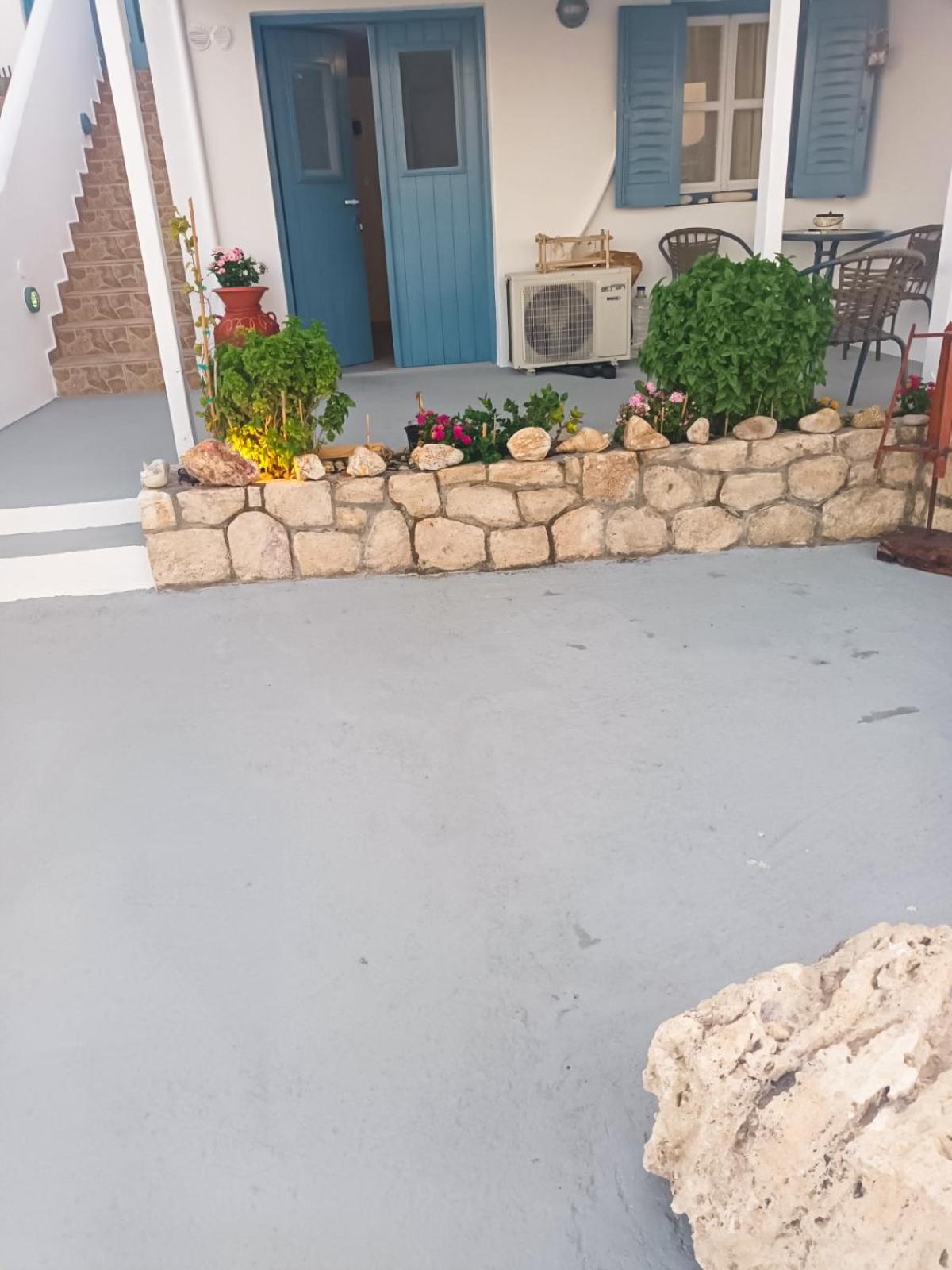 Seaside Residence Kiki Prassa,Кимолос Экстерьер фото